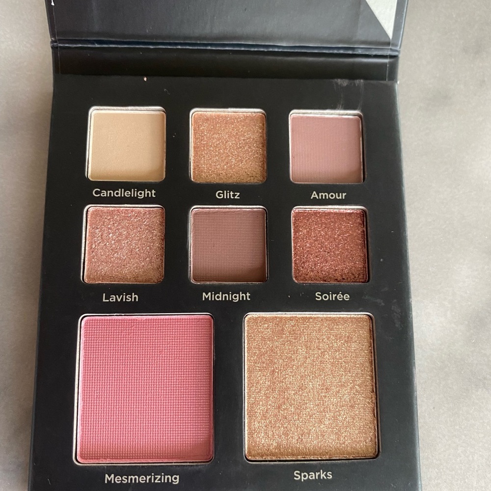 ULTA Eye/Cheek Palette, Brush and Makeup Bag - Picture 2 of 6
